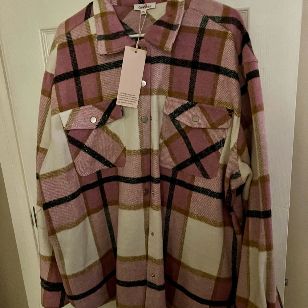 Plaid snap front Shacket in Pink and White, THIS IS BEAUTIFUL!